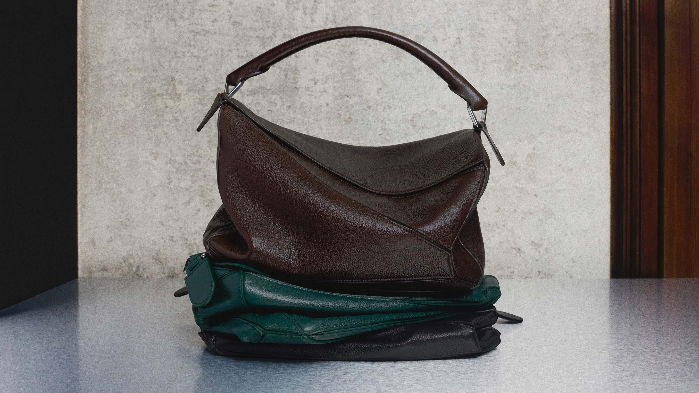 メンズ ラグジュアリーバッグ｜デザイナーズハンドバッグ｜ロエベ - LOEWE